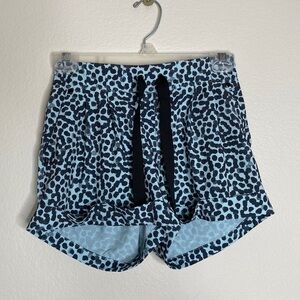 Lululemon spring break shorts teal dots Sz 4